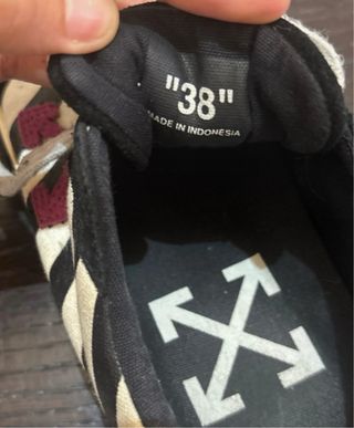 Off-White Scarpe Designed as a plane 2013