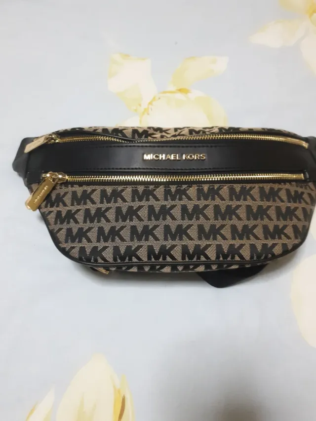 Riñonera Michael Kors MK