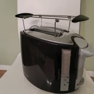 Tostapane nero e argento