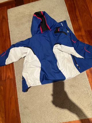 Chaqueta Descente azul y blanca