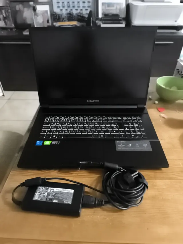 Portatile da gioco Gigabyte G7GD