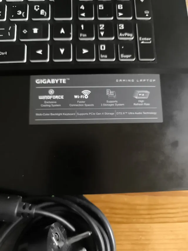 Portatile da gioco Gigabyte G7GD