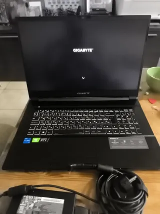 Gigabyte G7GD Gaming Laptop