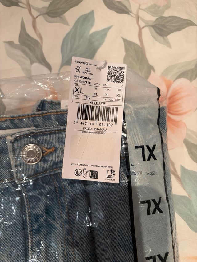 Falda vaquera Mango bajo deshilachado