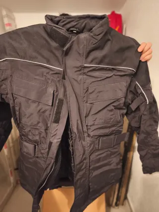 Chaqueta de moto negra