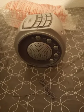 Radio despertador Bench con proyección