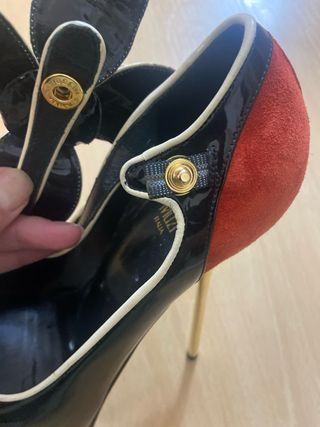 Zapatos de tacón peep toe con flor