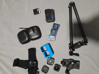 GoPro Hero 11 Black + Accessori