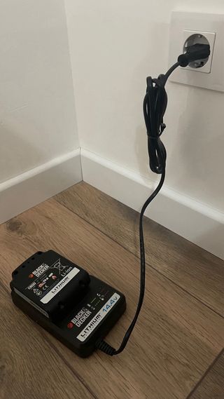 Cargador y Batería Black&Decker 14.4V