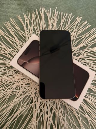 iPhone 16 Pro Max 256GB Dorado