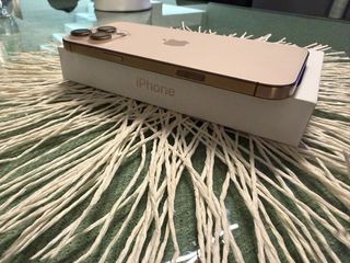 iPhone 16 Pro Max 256GB Dorado