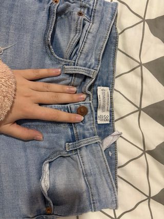 Pantalón vaquero Stradivarius azul