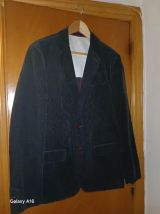 Blazer pana hombre t.50 Zara puesta una vez!!