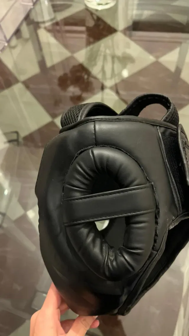 Casco VENUM Negro Mate Sparring