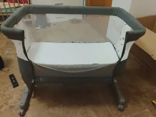 Cuna de bebé colecho gris