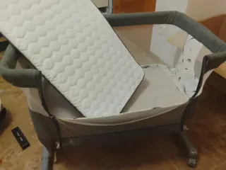 Cuna de bebé colecho gris