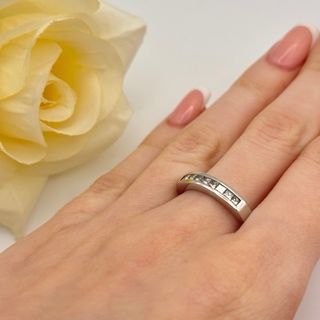 Anillo de oro 18kt con diamantes
