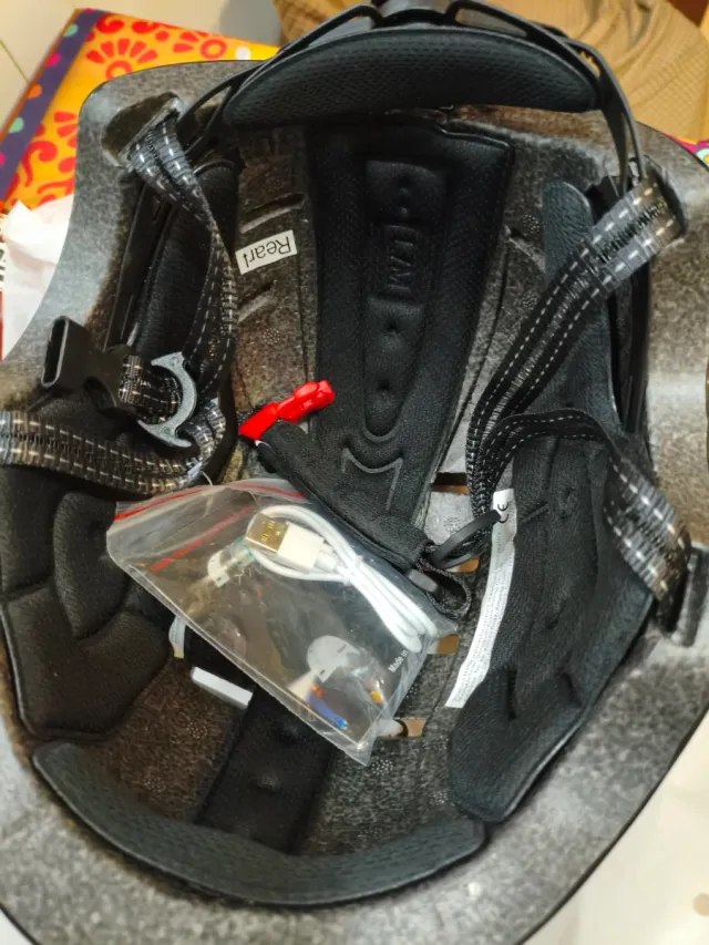 Casco Patinete/Bici Luces LED talla M ajustable