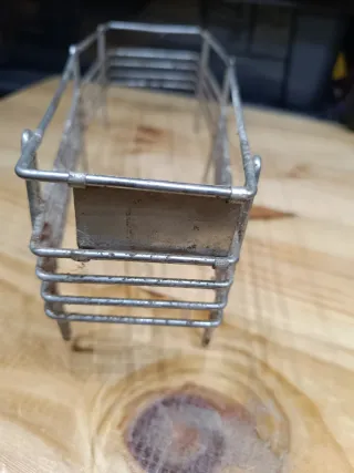 Parrilla portaobjetos. Seat 600