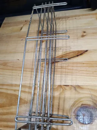 Parrilla portaobjetos. Seat 600