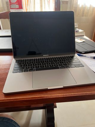 MacBook Pro 13 2017 i7 16GB
