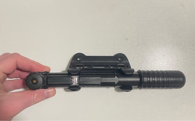 Pompa ad aria per bicicletta con manometro