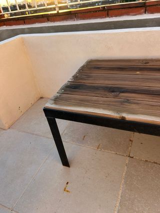 Banco de hierro y madera con colchoneta