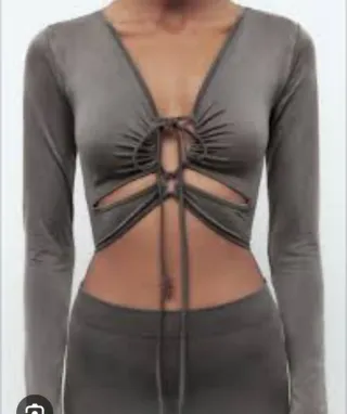 Dos tops Zara con ETIQUETA