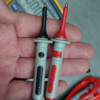 Multímetro Fluke 115 True RMS