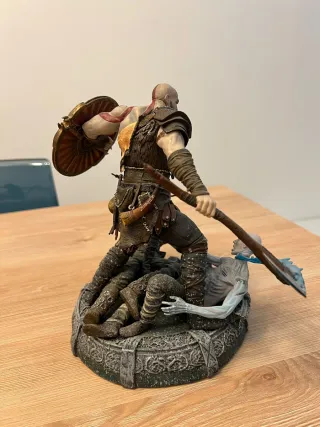 God of War PS4 Juego + Figura