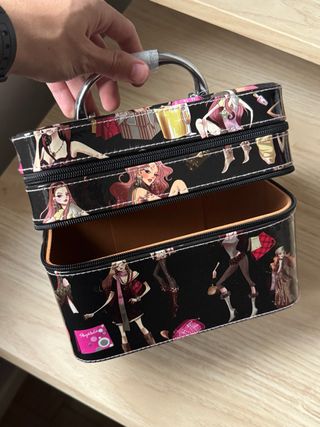 Neceser maquillaje con diseño de moda