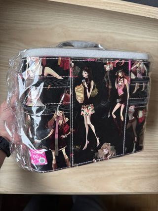 Neceser maquillaje con diseño de moda