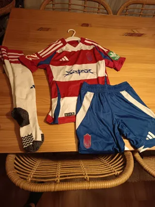 Equipación Granada CF niño 8 años