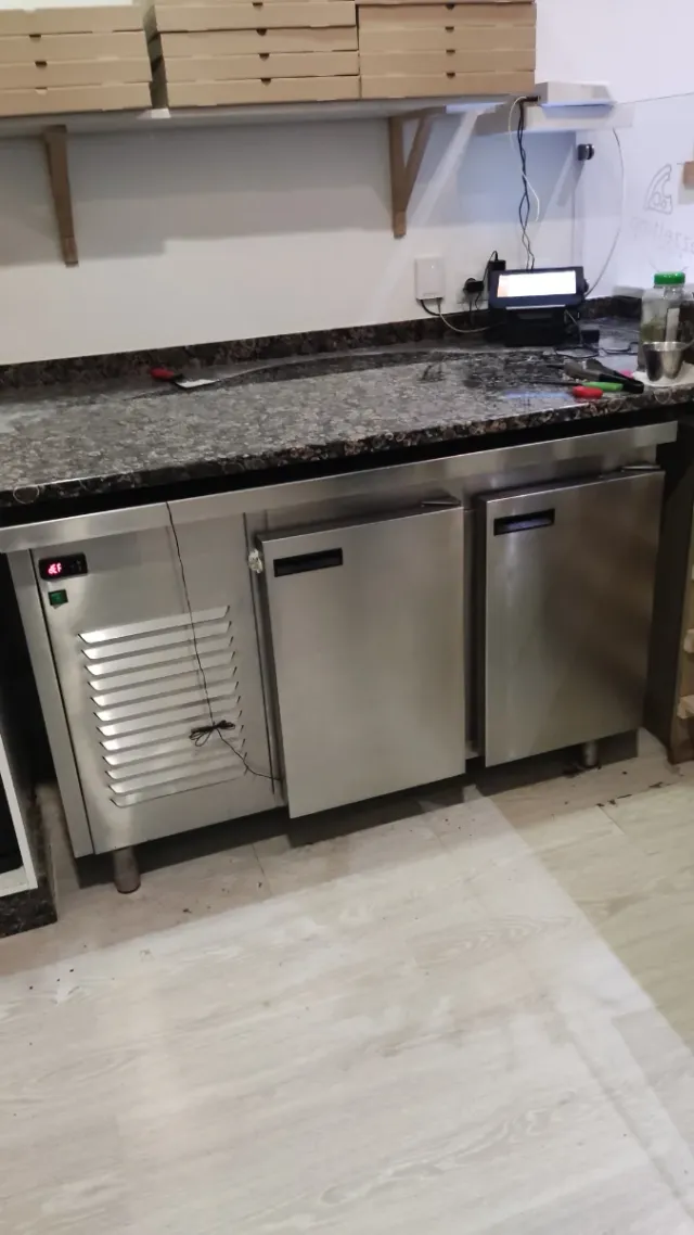 Nevera bajo mostrador 2 puertas