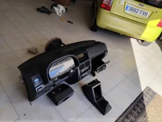 Salpicadero Citroën AX, completo, con cuenta km