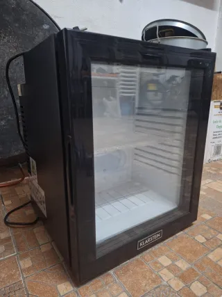 Mininevera Klarstein para vino y refrescos 24L