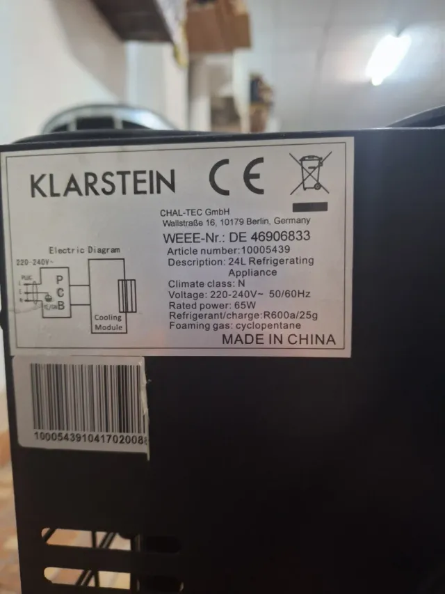 Mininevera Klarstein para vino y refrescos 24L