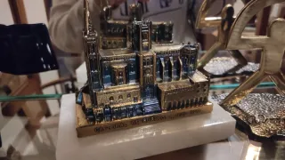 Recuerdo Catedral de Burgos bronce