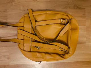 Bolso Mochila Amarillo 30x22x7