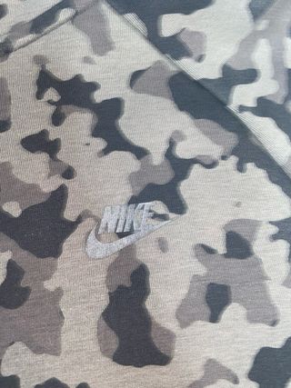 Chaqueta Nike Tech Camuflaje