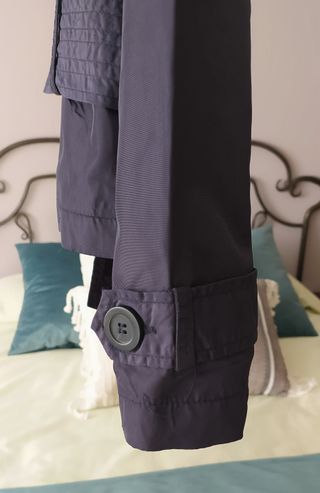 (PERFECTA) Gabardina corta azul