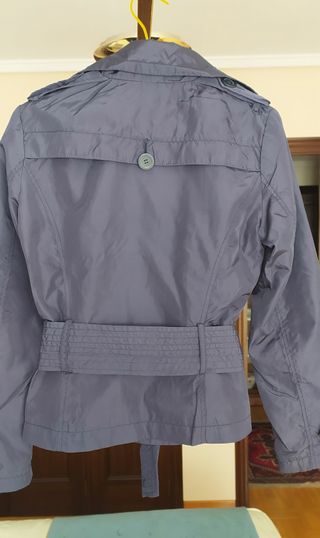 (PERFECTA) Gabardina corta azul