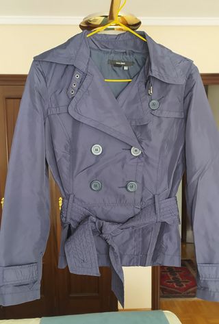 (PERFECTA) Gabardina corta azul
