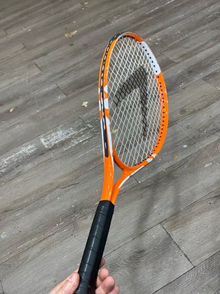 Raqueta de tenis naranja