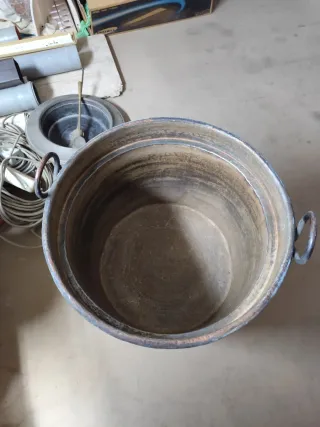 Antica pentola in Rame