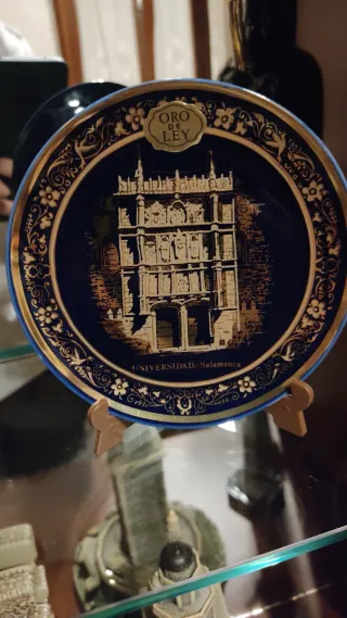 Plato Universidad Salamanca Oro de Ley