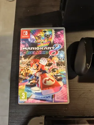 Nintendo Switch + Funda + Mario Kart 8 Deluxe