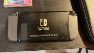 Nintendo Switch + Funda + Mario Kart 8 Deluxe