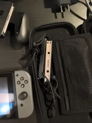 Nintendo Switch + Funda + Mario Kart 8 Deluxe