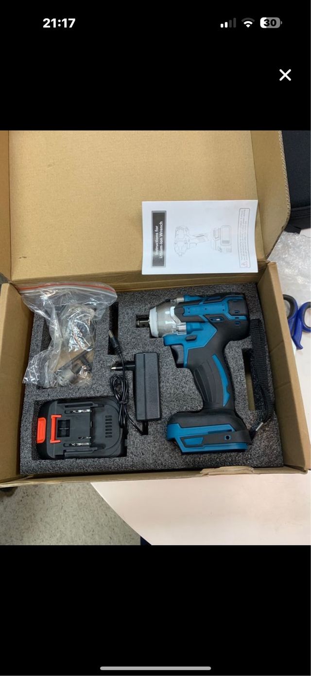 Llave de Impacto Inalámbrica Azul